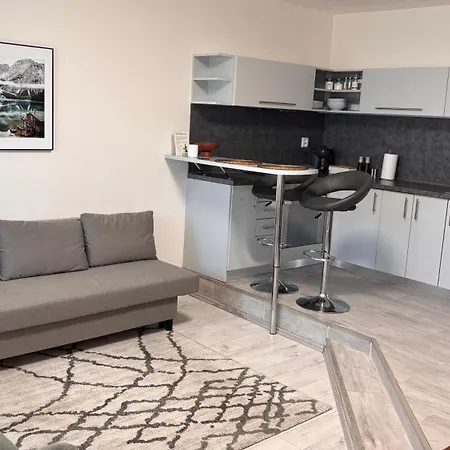 Elegant Escape Iv - Free Parking, Easy Access To Center *