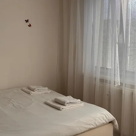 Apartment Elegant Escape Iv - Free Parking, Easy Access To Center Bratislava