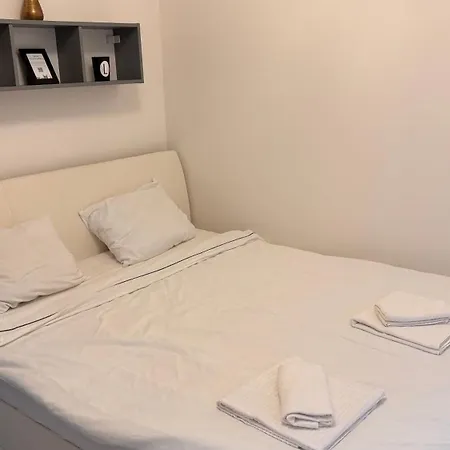 Apartment Elegant Escape Iv - Free Parking, Easy Access To Center *