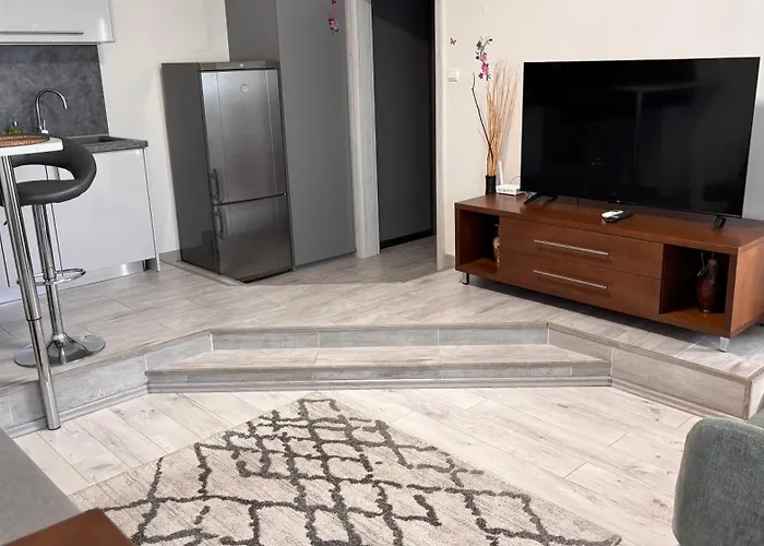 Elegant Escape Iv - Free Parking, Easy Access To Center