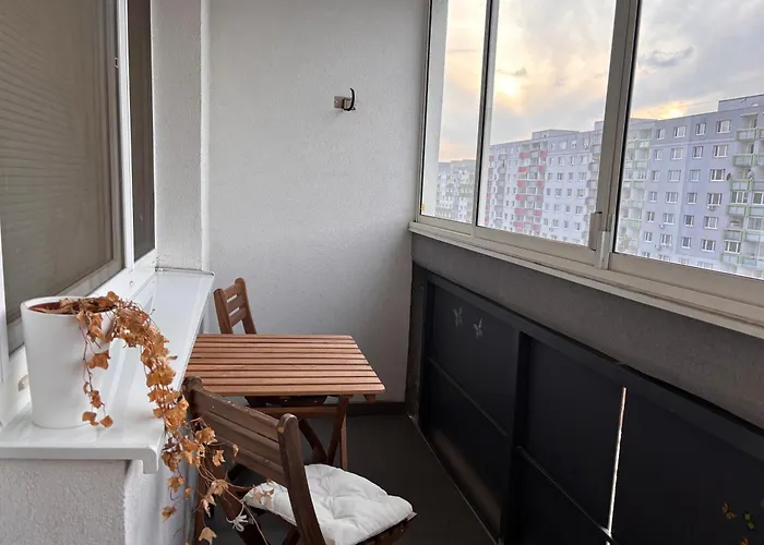 Elegant Escape Iv - Free Parking, Easy Access To Center Apartamento